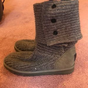 Grey knitted ugg boots